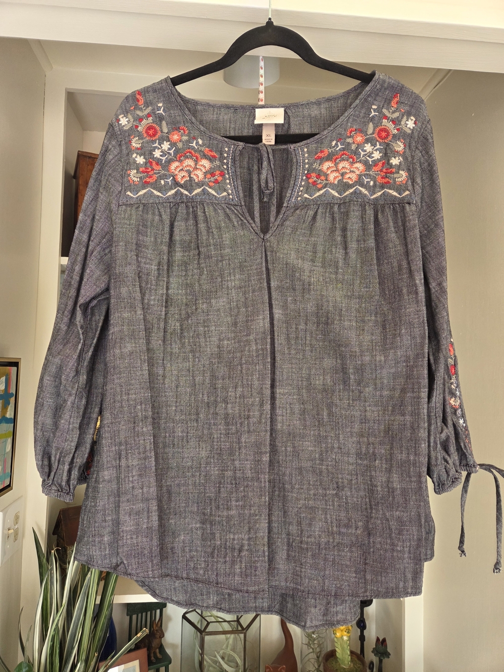 Knox Rose Heathered Gray/Black Embroidered Peasant Tunic